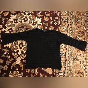 Sais 5th ave 100% cashmere v-neck sweater, NWOT, xs